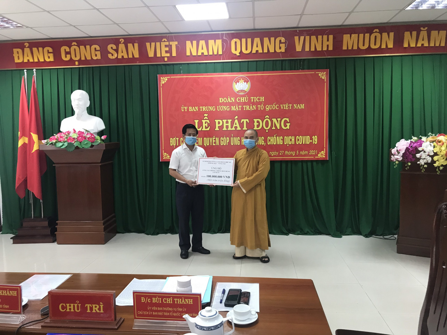 Phật giáo BRVT ủng hộ tịnh tài cho quỹ Phòng chống Covid-19